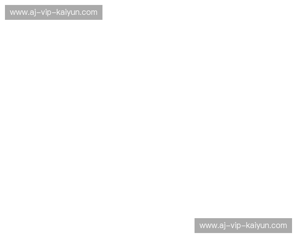 东西方巅峰对决：董建军的东方智慧能否撼动鲍勃的西方力量？